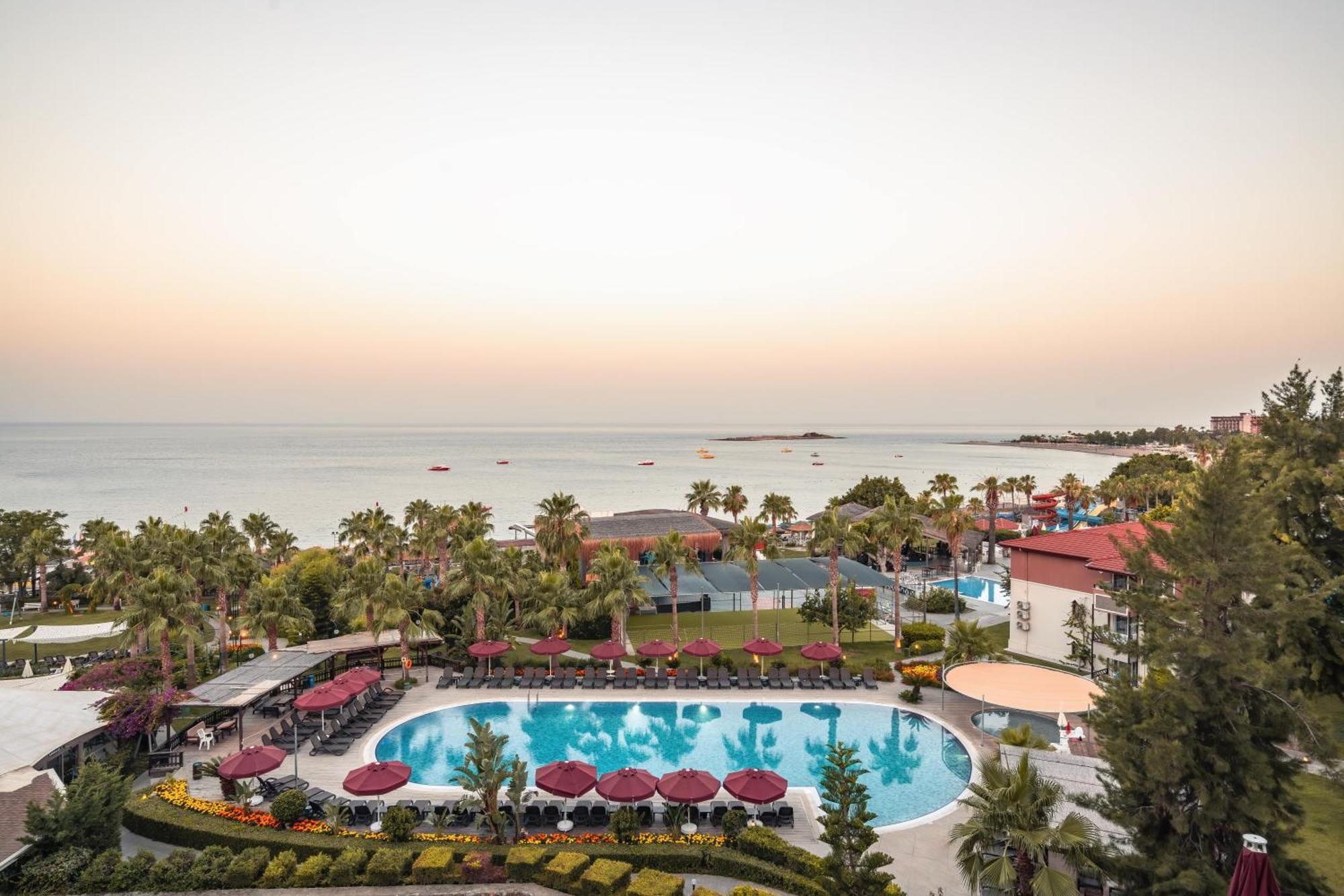 Justiniano Deluxe Resort Okurcalar Exterior photo